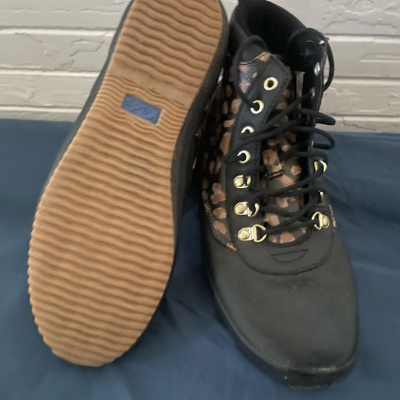 Keds Black and Tan Animal Print Sneakers - Waterproof - Sz 8 - Picture 2 of 6